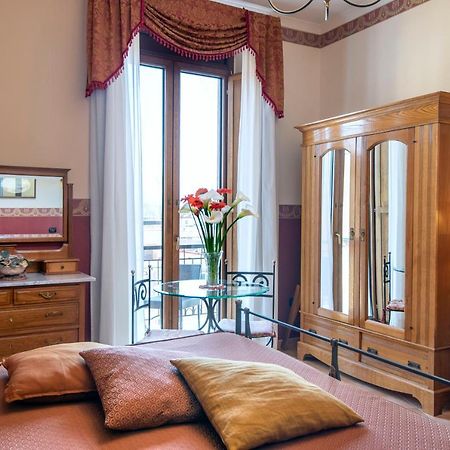 Pinto-Storey Hotel Неаполь Экстерьер фото
